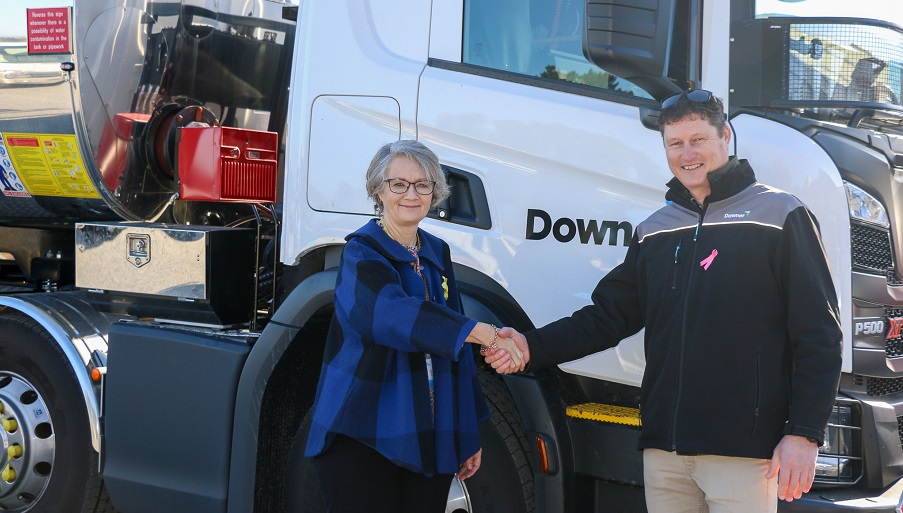 Dawn Inglis, WDC group manager service delivery; and Chris Seath, Downer Waikato regional manager